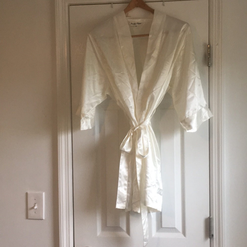 Pretty Robes S/M Ivory Wedding Robe - Picture 2 of 4